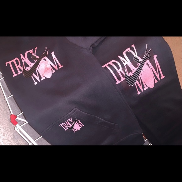 SMALL CIRCLE CUSTOM APPAREL (TORONTO, ONT) SERVICES & PREVIEWS - Picture 7 of 16